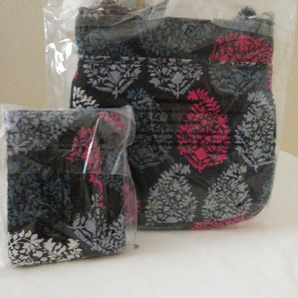 Vera Bradley hipster with matching wallet